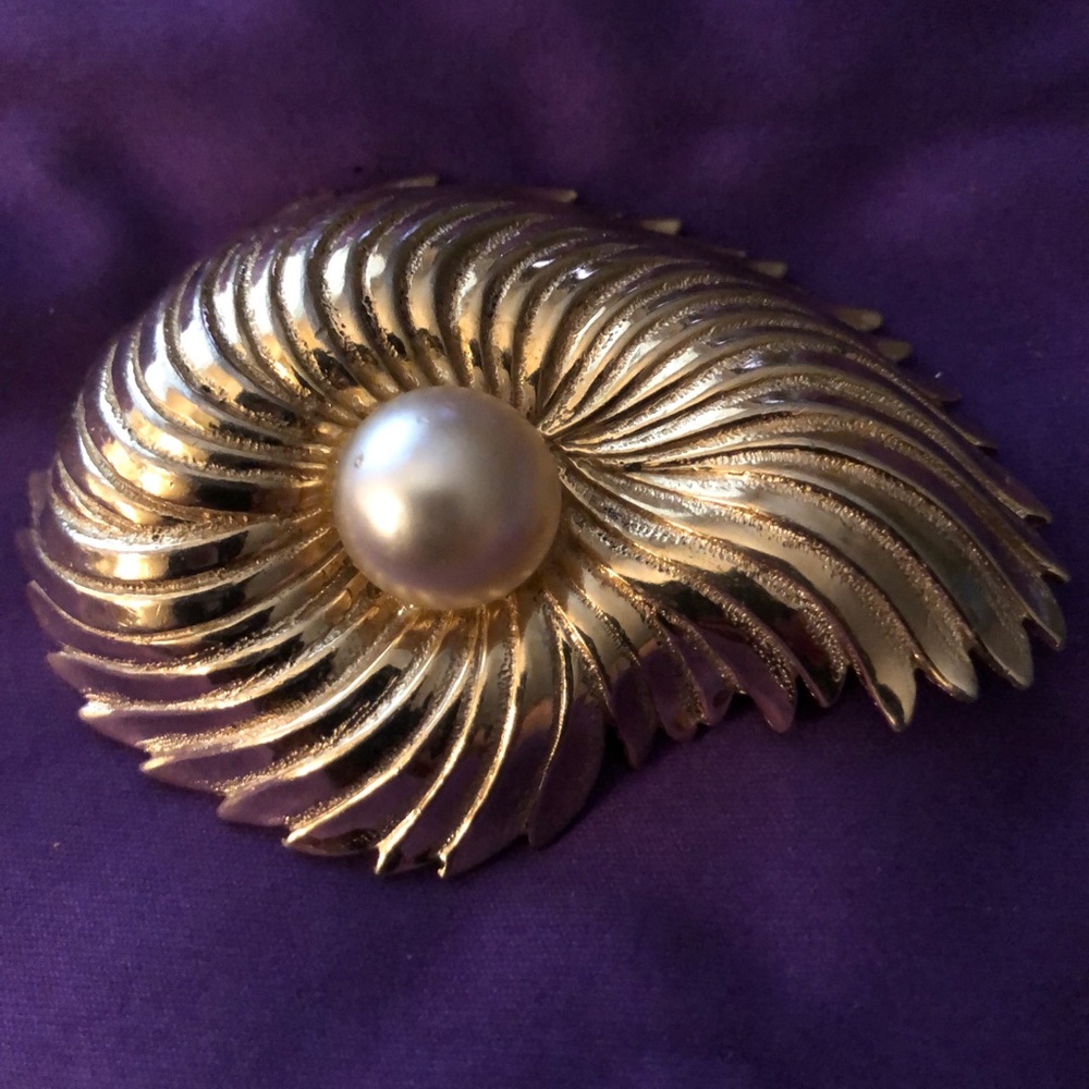 Vintage 1950s Joseph Bobley Brooch